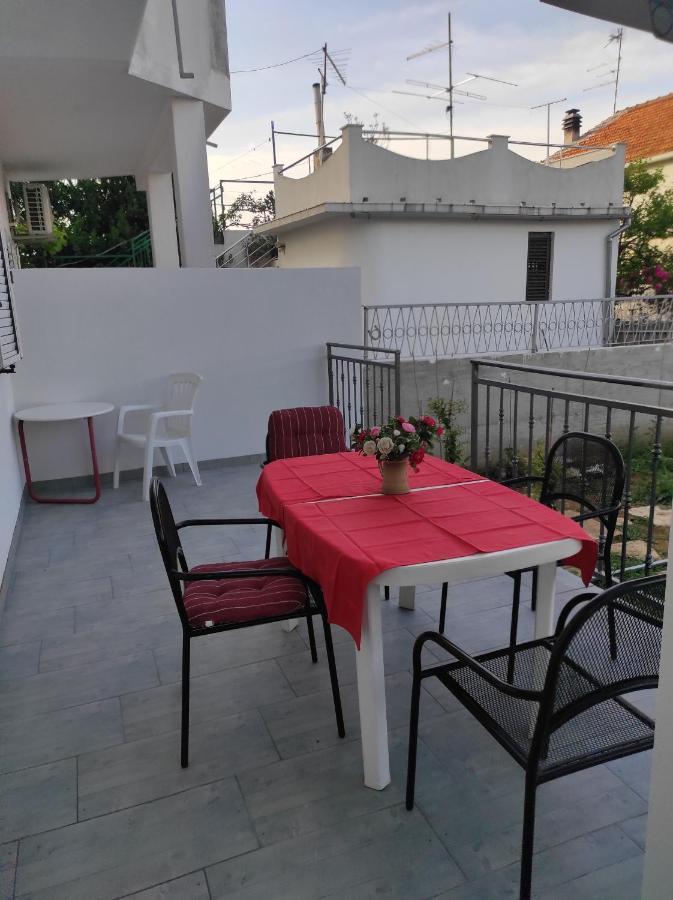 Apartments M&R Spadina Vodice Buitenkant foto